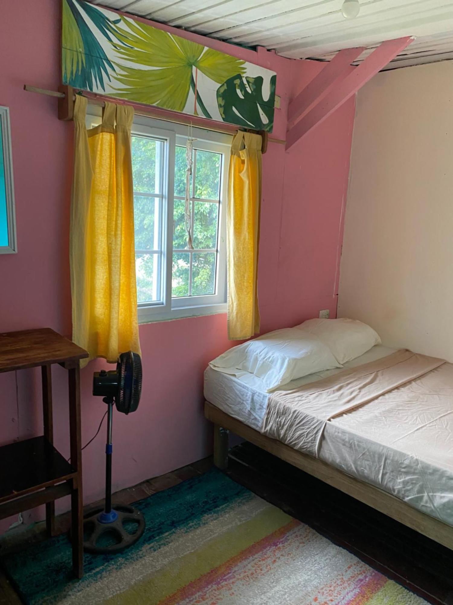 The Bocas Corner Hostel Bocas del Toro Buitenkant foto